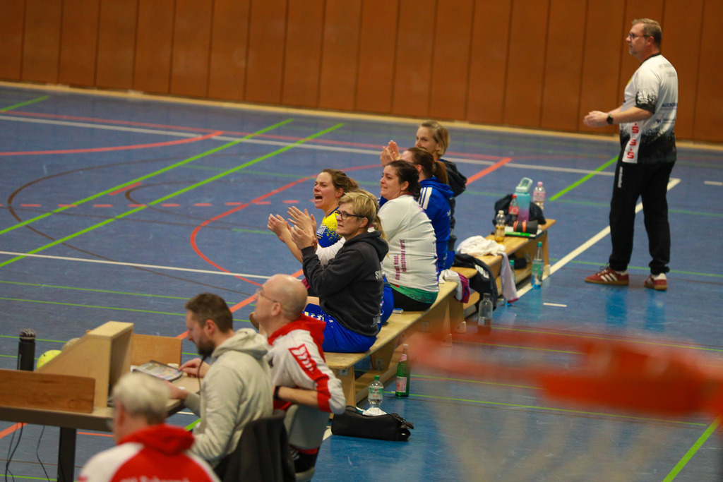 SvSchermbeck_SVN_061225_019 | Bildergalerie von Sport-Ereignissen aber auch von weiteren spannenden Dingen - nicht nur vom Niederrhein. In Anlehnung an den bekannten Spruch von Hanns Dieter Hüsch heißt das Motto: "Niederrhein ist überall".  - Realisiert mit Pictrs.com