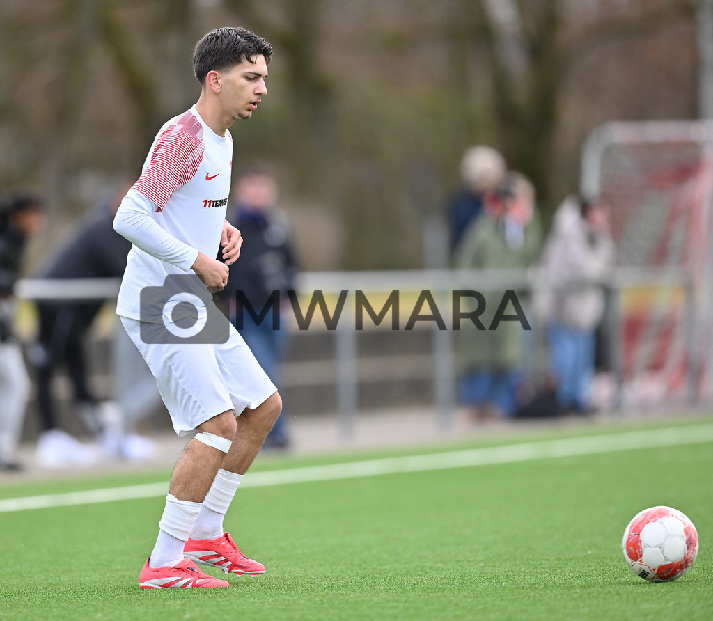 Fussball I Herren I Saison 2025-2026 I Bundesliga I 6. Spieltag I Eintracht Frankfurt - FC Bayern München  | MWMARA - Realisiert mit Pictrs.com