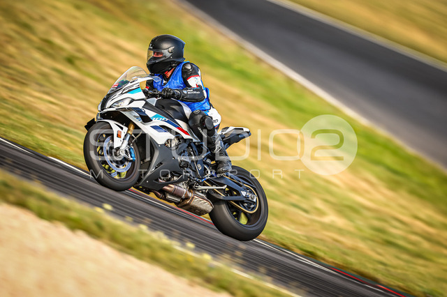0988-240831_EL-004_988 | Deine Full-Service-Agentur für ✔️Videoproduktionen und ✔️Motorsportfotografie Jetzt Angebot anfragen!