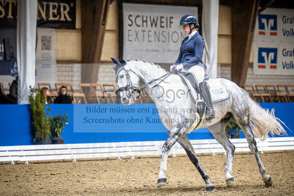 DOS_3084 | Entdecke hochwertige Reitturnierfotos von Foto Oger. Professionell, emotional und authentisch – jetzt Lieblingsmomente im Shop bestellen.Deutschlandweite Turnierfotografie. - Realisiert mit Pictrs.com