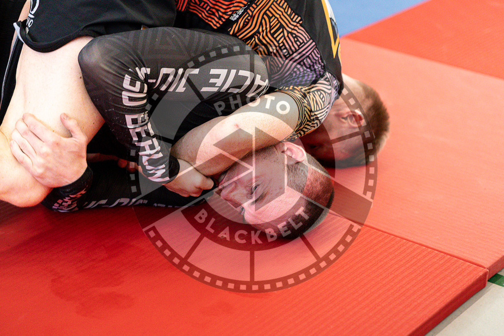 20250510PBB3188 | Athletes compete during the JJLG Berlin Open Jiu-Jitsu Championship on May 10, 2025 in Berlin, Germany. © Chiara Dazi / photoblackbelt