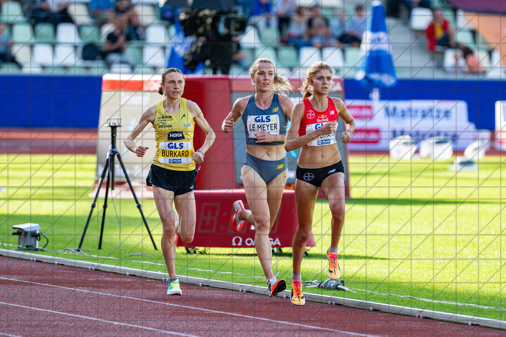 DIE FINALS 2025 | Dt. Leichtathletik Meisterschaft | 5000m Damen | //  01.08.25: DIE FINALS 2025 | Dt. Leichtathletik Meisterschaft | 5000m Damen / Dresden / Deutschland  //   CREDIT:www.bullenfotos.de, Martin König, Hörner Weg 40, D-49078 Osnabrück, +4917663732967 // Nutzung und Weitergabe nur zu den vereinbarten Zwecken. Presseanfragen an Ersteller. Alle Rechte beim Ersteller. Honorierung nach MFM. - Realisiert mit Pictrs.com