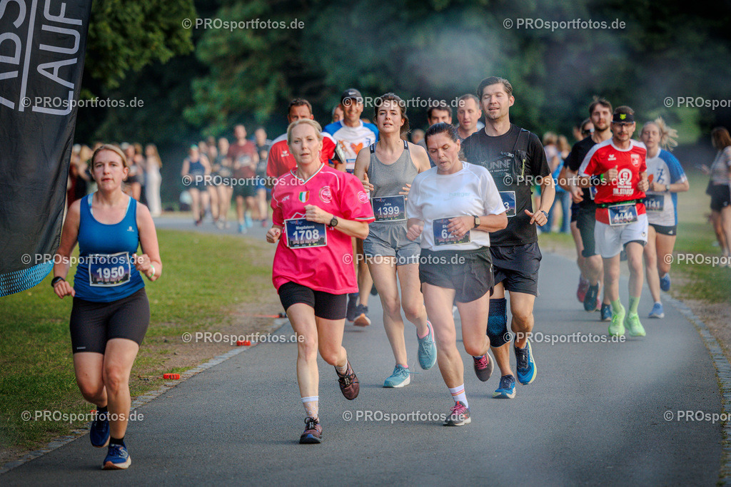 Sparda-Bank Nachtlauf Bonn; Bonn, 18.06.2025 | Impressionen vom Sparda-Bank Nachtlauf Bonn am 18.06.2025 in Bonn (Nordrhein-Westfalen). 