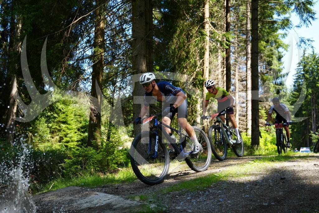 FC101596 | Fotogalerie der Treibjagd im Dunkelwald - Dein MTB Etappenrennen im Erzgebirge - Realisiert mit Pictrs.com