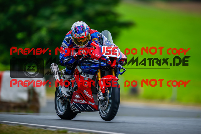 MaZZes_FotoMatrix_240726_6007705_1742 | STK