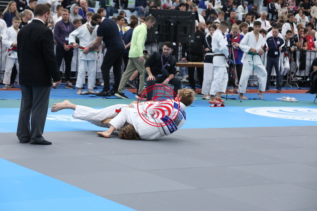 1J7A3401 | Fotos vom Adler Cup - Pictures from Adler Cup

Hier findet Ihr alle Eindrücke und großen Momente der Adler Cup Wochenenden. Here you will find all impressions and great moments of the Adler Cup weekends. - Realisiert mit Pictrs.com