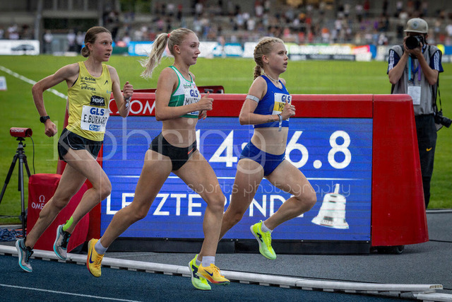 Deutsche Leichtathletik-Meisterschaften; Bochum-Wattenscheid, 25.07.2026 | 5000m der Frauen mit Lisa Merkel (LAV Stadtwerke Tübingen), Elena Burkard (LG farbtex Nordschwarzwald) und Vanessa Mikitenko (Silvesterlauf Trier); Deutsche Leichtathletik-Meisterschaften am 25.07.2026 im Lorheide-Stadion, Bochum-Wattenscheid (Nordrhein-Westfalen).