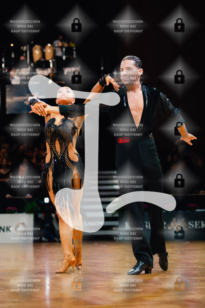 GOC 2025 - WDSF GrandSlam Latin 1st (73) Charles-Guillaume Schmitt _ Elena Salikhova (France)-2025-08-23-4963 | Webshop for digital downloads and prints of dance sport, event & show photographer Julian Link - Realisiert mit Pictrs.com