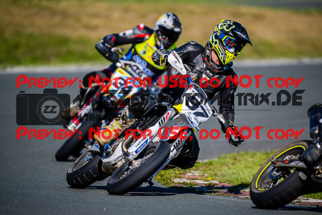 MaZZes_FotoMatrix_220904_7137 | S4