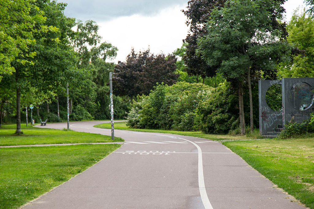 Rabet - Stadtteilpark | Entdecke über 20 Kategorien Leipzig-Motive: Foto-Downloads, hochwertige Poster, Leinwand- & Fine-Art-Prints. Jetzt Lieblingsfoto im Bildlexikon Leipzig Shop bestellen!