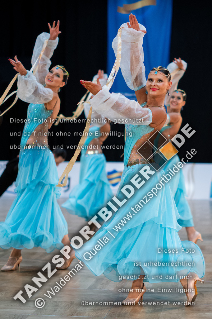 20250118-11312 | Hier finden Sie Tanz Bilder vom Latein und Standard Formationen tanzen. Sportbilder vom Tanzsport. Schöne Fotos und von Weltmeisterschaft, Europameisterschaft, Bundesliga, Regionalliga, Oberliga und Landesliga sowie von GOC Stuttgart, DanceComp, WM Bremen