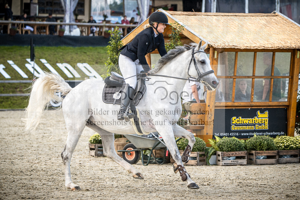 DOS_4016 | Entdecke hochwertige Reitturnierfotos von Foto Oger. Professionell, emotional und authentisch – jetzt Lieblingsmomente im Shop bestellen.Deutschlandweite Turnierfotografie. - Realisiert mit Pictrs.com