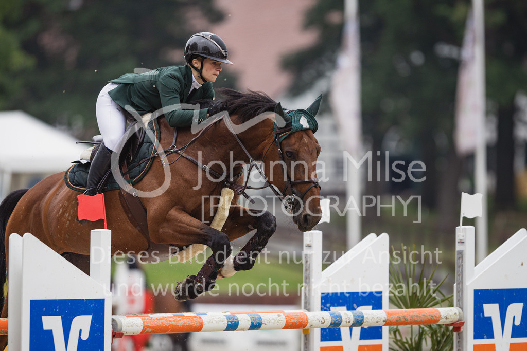 230730_BHO_M2-Spr_1-451 | Deine schönsten Turniermomente als professionelle Fotos! Entdecke hochwertige Pferdesport-Fotografie im Online-Shop. Jetzt Fotos finden & bestellen!