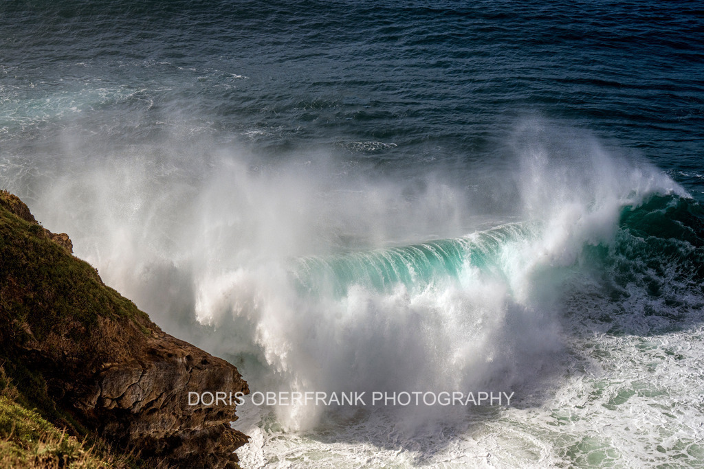 Coming out of the turquoise and blue | Nazaré: Coming out of the turquoise and blue - Realisiert mit Pictrs.com