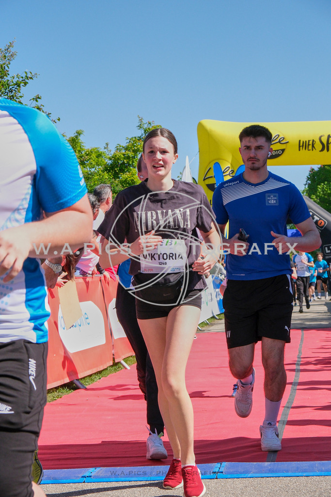 ..... | LINZ,AUSTRIA,27.April 24, Int. 3 Brückenlauf Linz  , Image shows: Photo: WAPICS / Michael ring