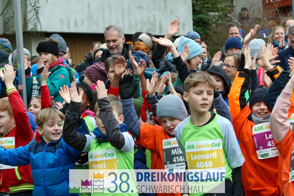400m AOK Junior Cup | 3 Koenigslauf 2024 400m AOK Junior Cup - Realisiert mit Pictrs.com