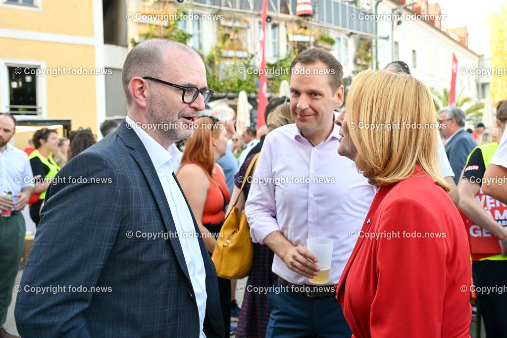 SPOe-Wahlkampfauftakt zur Nationalratswahl 2024_ 29.08.2024-15 | 29.08.2024, Linz, AUT, SPOE Wahlkampfauftakt zur Nationalratswahl 2024 in Linz im Bild Dietmar Prammer (SP, Stadtrat, Buergermeisterkandidat für Linz), Philip Kucher (SP, NAbg., Klubvorsitzender), Doris Bures (SP, 2. Praesidentin des Nationalrates)
