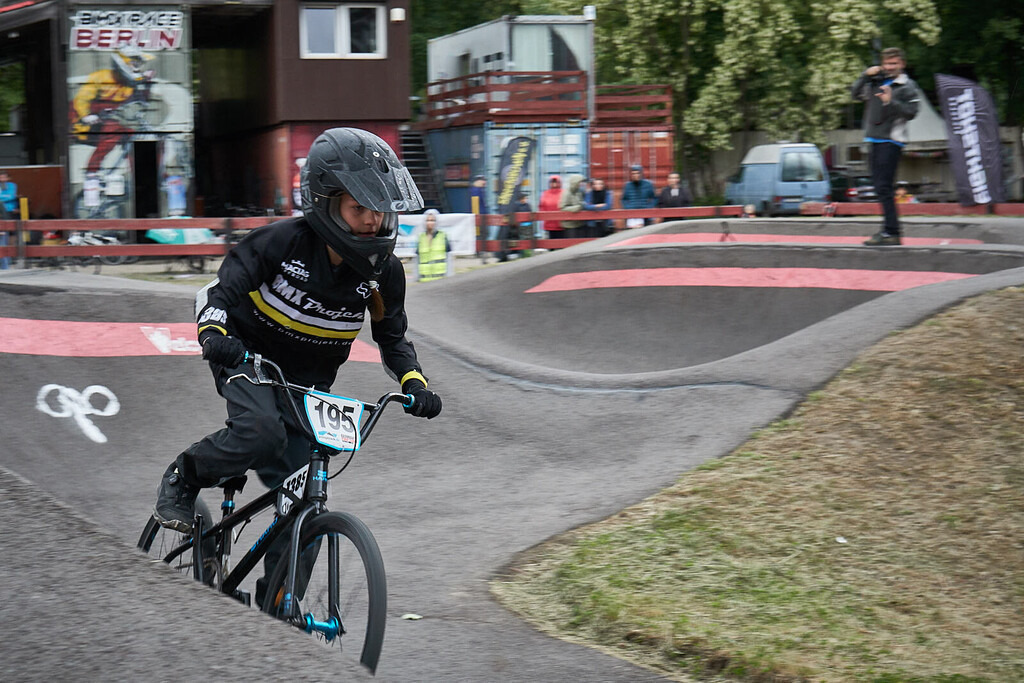 2505Mo.5-52 PM 2 | German Pumptrack Series - Realisiert mit Pictrs.com
