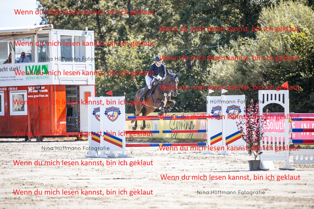 BK1A6840 | Turnierbilder Turnierfotos Nina Hüffmann Turnierfotografie Pferdefotografie Tierzeichnung Haustierzeichnung Pferdezeichnung Hundezeichnung Videograf  - Realisiert mit Pictrs.com