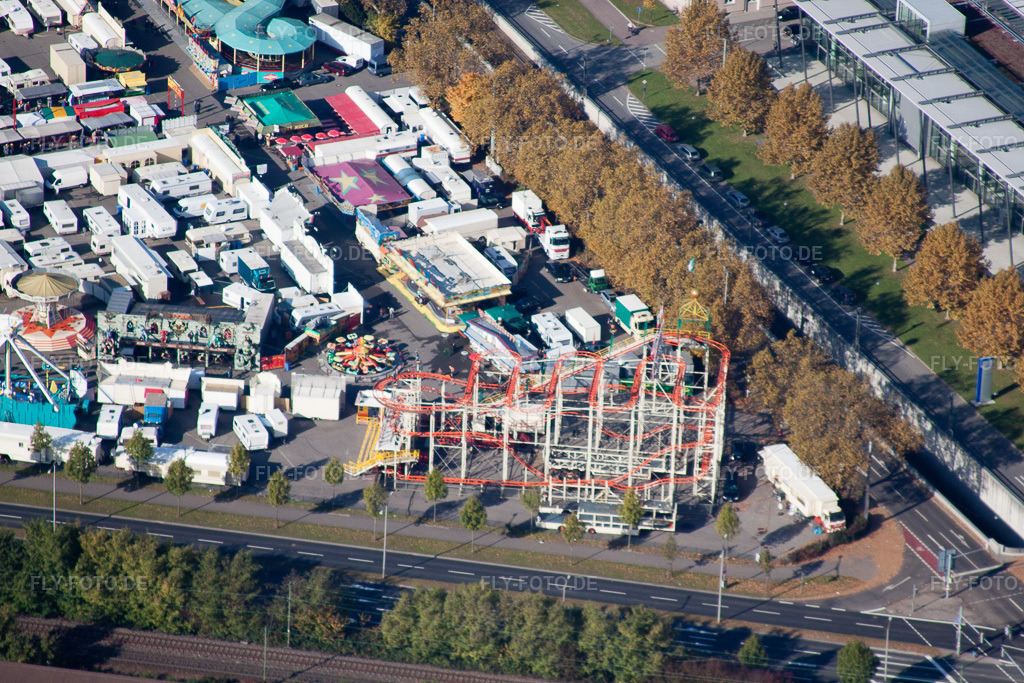 Luftbild: Mann Mobilia an der Durlacher Allee im Ortsteil Oststadt in Karlsruhe im Bundesland Baden-Württemberg in Deutschland. Foto: IMG_35065.jpg vom 31.10.2010 durch Werner Riehm/FLY-FOTO.de