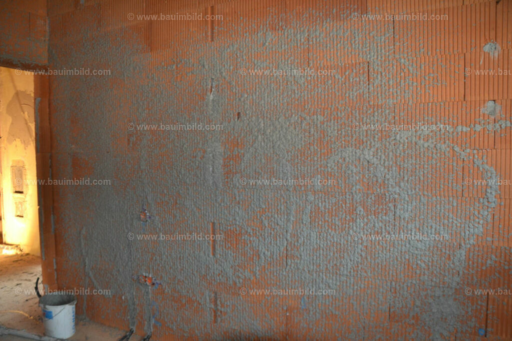 bib-lg18-putzarbeiten-0029 | Nach LV-Leistungsgruppen sortierte Detailfotos über den Bau eines Hauses. Alle Hausbau-Bilder direkt vom Urheber und Autor der Website Haus-Selber-Bauen.com