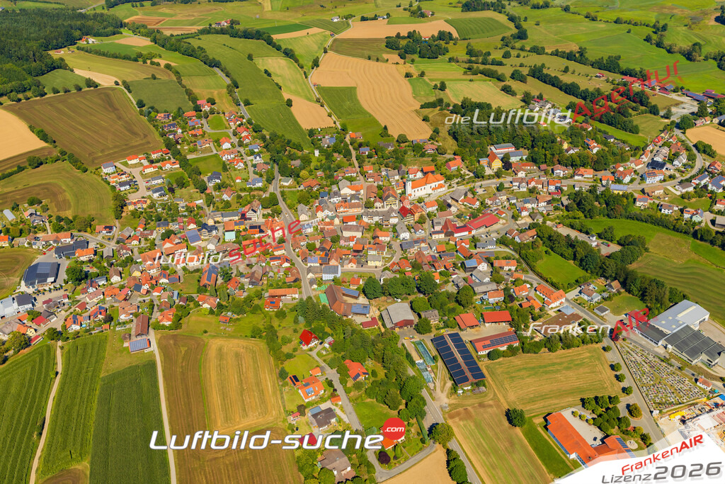Luftaufnahme von  Tiefenbach - Die Luftaufnahme wurde 2025 vom UL-Flugzeug heraus erstellt ( keine Drohne ) - Hochauflösende Luftaufnahme - für professionelle Ausdrucke geeignet. Die Geschenkidee !Mit Lizenz und Bildrechte bestellbar