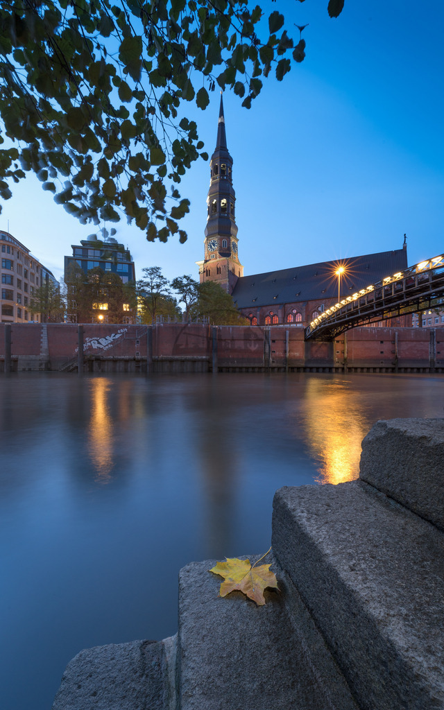 Hochkant-Motive-by-stativkunst.de-012 | Exklusive Hamburg collagen, tolle Segelbilder und viele weitere tolle Motive auf Leinwand, Poster, Alu-Dibond, u.v.m. findet Ihr bei uns auf hamburgbild.de. Findet Euer Wandbild für Euer Zuhause, Büro oder die  Praxis…. - Realisiert mit Pictrs.com