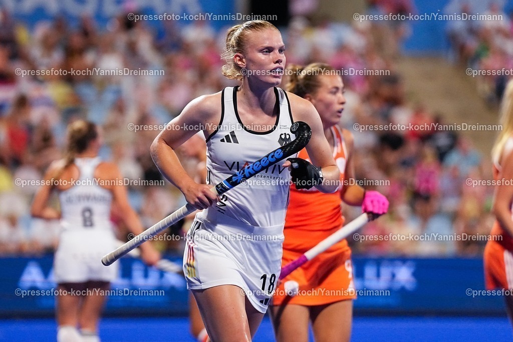 xydrx11082503111 | 11.08.2025, xydrx, Frauen EuroHockey Championship 2025, Gruppenphase, Gruppe A, Deutschland - Niederlande, Sparkassenpark Mönchengladbach: Lilly Stoffelsma (GER #18)