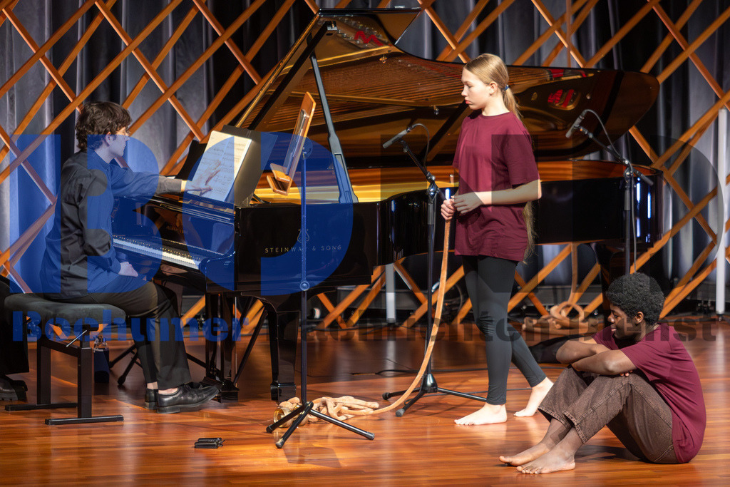 SES_ZWIBOC20250204-13 | bond - Realisiert mit Pictrs.com