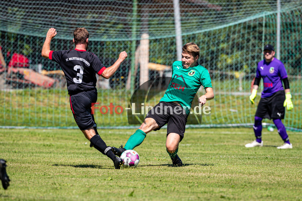 SV Wessobrunn-Haid gegen FC Wildsteig/Rottenbuch II | Fußball A-Klasse Gruppe B Herren, SV Wessobrunn-Haid gegen FC Wildsteig/Rottenbuch II, 20240811,David TIPOLD (Wessobrunn-Haid 5) in Aktion,2024-08-11 in Wessobrunn (Sportpark Wessobrunn), David TIPOLD (Wessobrunn-Haid 5), Julian LOSERTH (Wildsteig-Rottenbuch 3)Copyright: WolfgangxLindner www.foto-lindner.de
