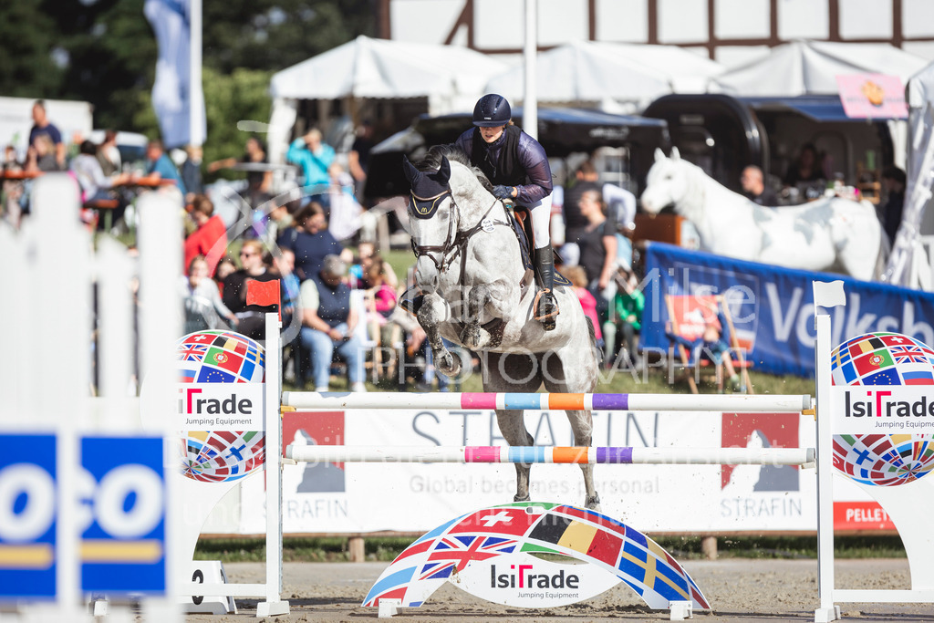 240712_BHO_ZweiPh-M2-2-654 | Deine schönsten Turniermomente als professionelle Fotos! Entdecke hochwertige Pferdesport-Fotografie im Online-Shop. Jetzt Fotos finden & bestellen!