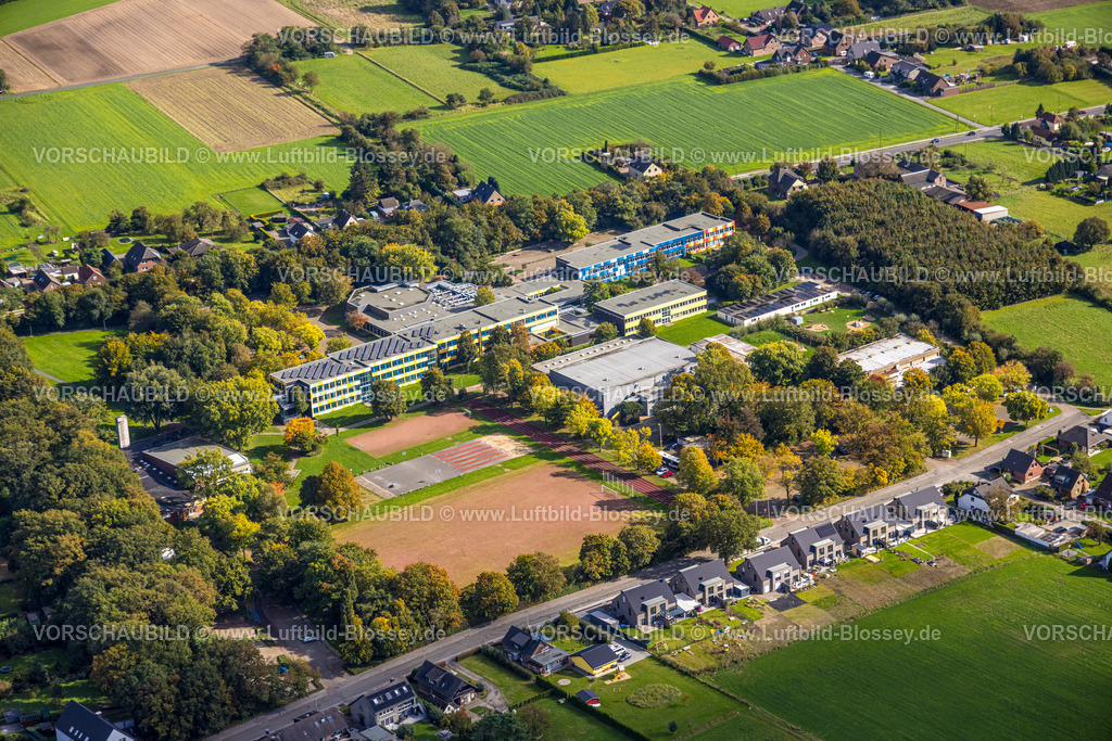 Voerde241009560 | Luftbild, Schulzentrum Voerde Nord, GV Gymnasium Voerde, Sporthalle GV - SV 08/29 Friedrichsfeld Handball und Städtische Kita Kindergarten Am Gymnasium, Friedrichsfeld, Voerde, Niederrhein, Nordrhein-Westfalen, Deutschland