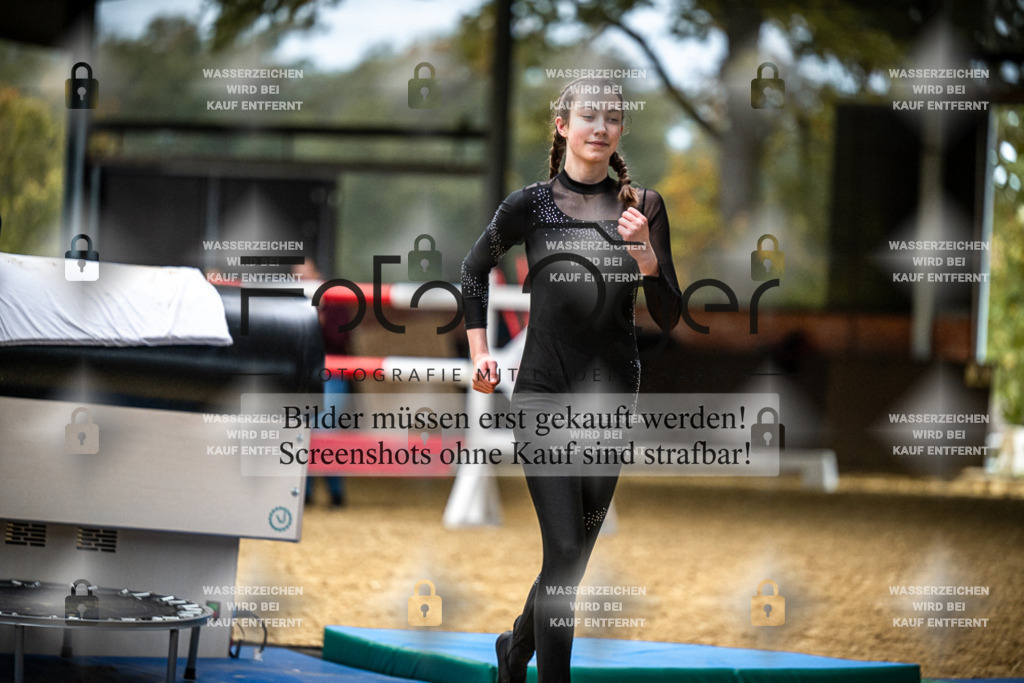 DOS_0587 | Entdecke hochwertige Reitturnierfotos von Foto Oger. Professionell, emotional und authentisch – jetzt Lieblingsmomente im Shop bestellen.Deutschlandweite Turnierfotografie. - Realisiert mit Pictrs.com