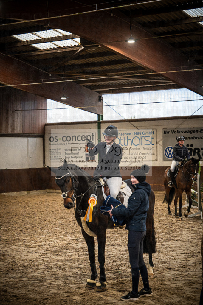Hallenreittunier Voxtrup 2023 | Entdecke hochwertige Reitturnierfotos von Foto Oger. Professionell, emotional und authentisch – jetzt Lieblingsmomente im Shop bestellen.Deutschlandweite Turnierfotografie. - Realisiert mit Pictrs.com