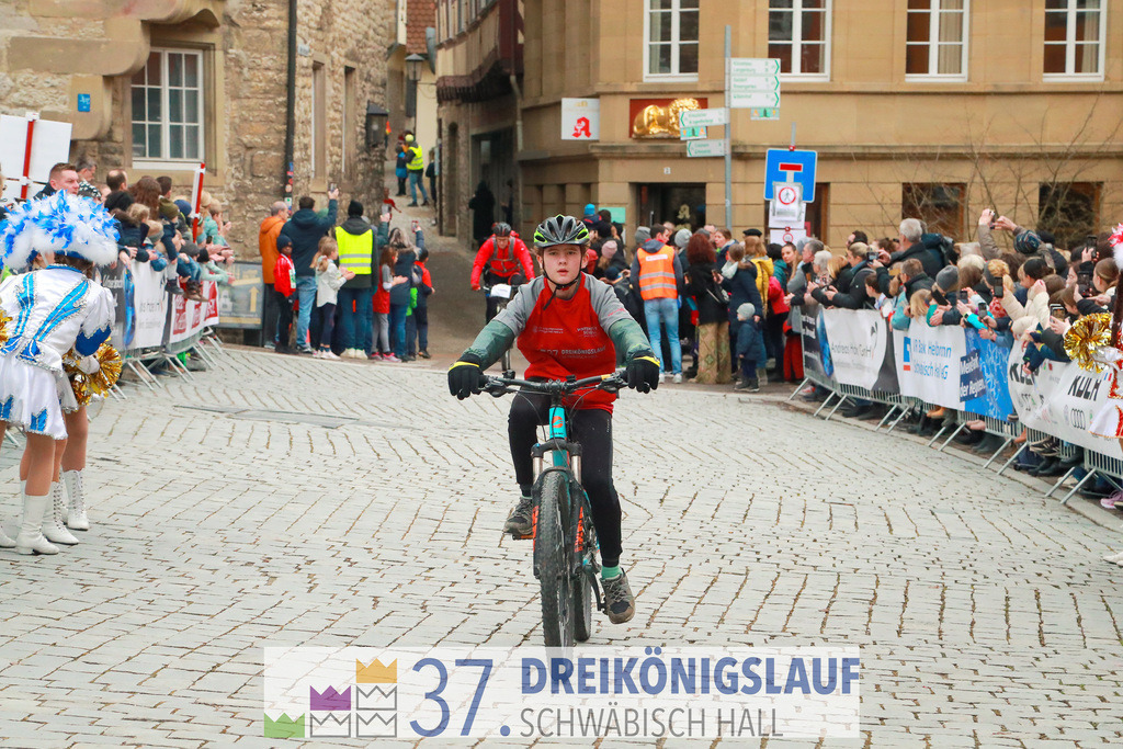 AOK JuniorCup 400m | 3Koenigslauf 2023 - Realisiert mit Pictrs.com