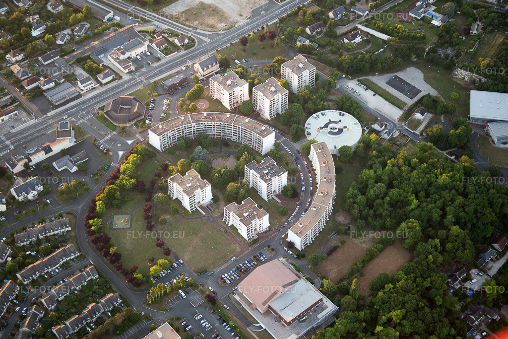 Vue aérienne: Vue de la ville à La Chaussée-Saint-Victor dans le département Loir et Cher, France. Photo: IMG_081334.jpg prise le 19/06/2015 par Werner Riehm/FLY-FOTO.euRésolution de l'original: 5472 x 3648 px
