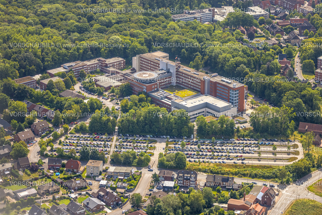 Hamm250700467Heessen | Luftbild, St. Barbara-Klinik Hamm-Heessen und Parkplätze, Stadtbezirk Heessen, Hamm, Ruhrgebiet, Nordrhein-Westfalen, Deutschland