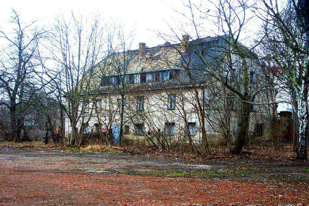 Foto: Leipzig - Schoesserhaus Kleinzschocher | Das Team hinter BILDLEXIKON LEIPZIG bündelt historische wie aktuelle Informationen über die Stadt Leipzig in Text und Bild auf einer Plattform und stellt diese der interessierten Öffentlichkeit zur Verfügung.