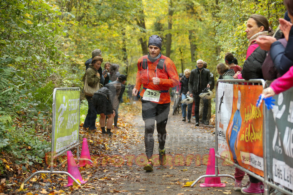 251026_1304_EX1_2415 | Sportfotografie im Rhein-Sieg Kreis, Köln, Bonn, NRW, Rheinland Pfalz, Hessen, etc. Unser Tätigkeitsfeld umfasst den Laufsport vom Volkslauf über den Marathon, Duathlon, Triathon bis zum Ultralauf wie Kölnpfad Ultra oder Schindertrail.