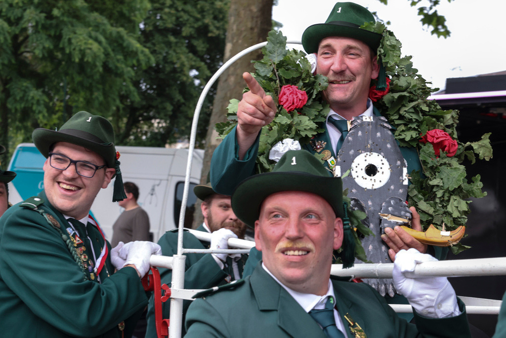 top-top.de 240601-155 | Foto, Video, Fotografie, Videografie, Fotobox, DJ, Discjockey, Musik, Musikbox, Veranstaltung, Photobooth, Amazon, Ebay, Buchtipp, Bestseller, Autor, Verlag, Buch, Wesel, Hamminkeln, NRW, Dinslaken, Rees, Drohne, Hochzeit, Party, Fotobox, Wesel, Fotograf