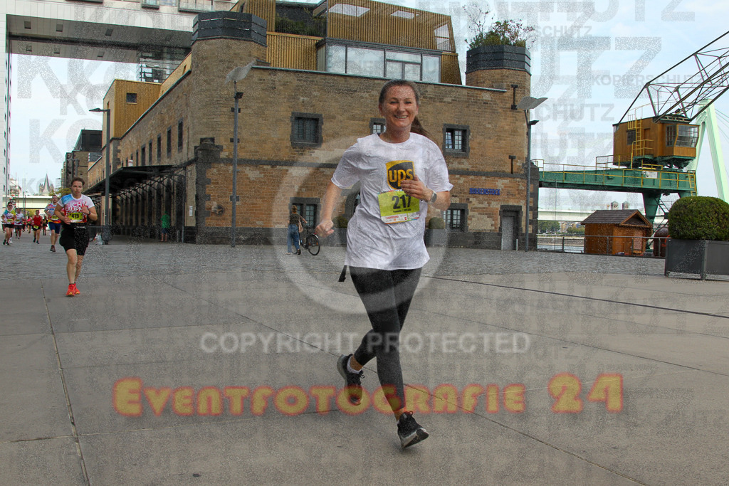 250920_1332_EV4_5993 | Sportfotografie im Rhein-Sieg Kreis, Köln, Bonn, NRW, Rheinland Pfalz, Hessen, etc. Unser Tätigkeitsfeld umfasst den Laufsport vom Volkslauf über den Marathon, Duathlon, Triathon bis zum Ultralauf wie Kölnpfad Ultra oder Schindertrail.