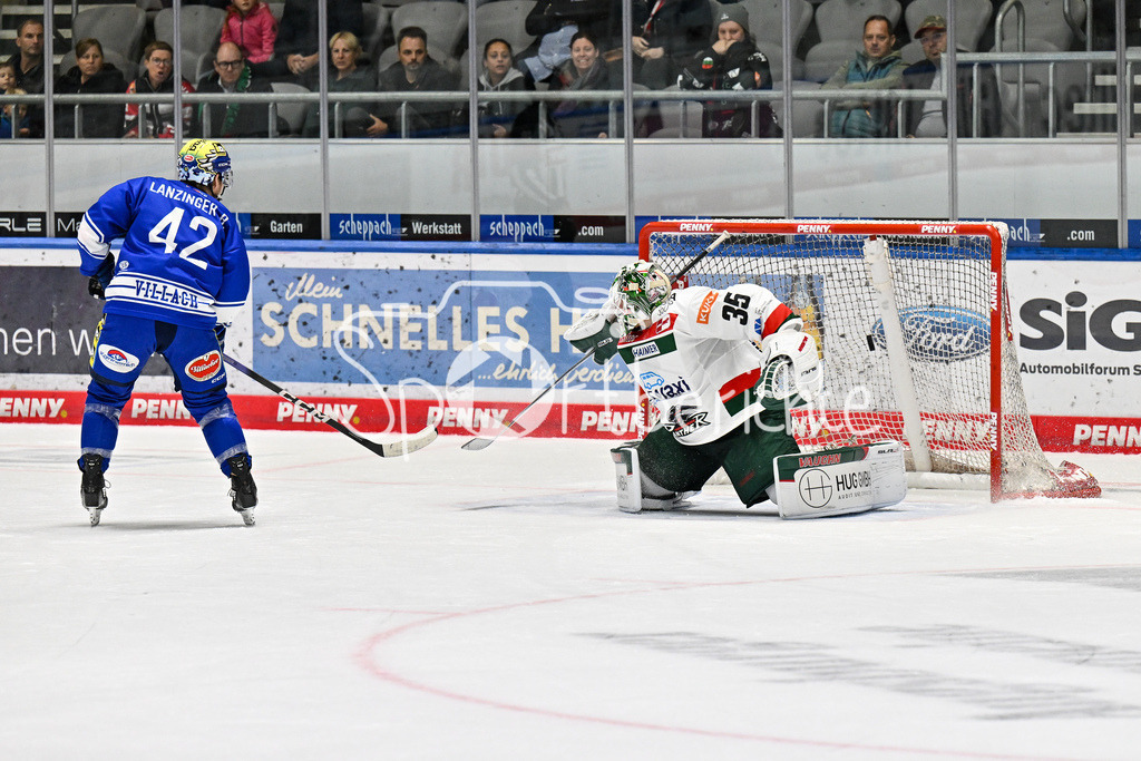 Augsburger Panther - EC VSV | Benjamin LANZINGER (EC VSV #42) trifft mit seinem Penalty gegen Markus KELLER (Augsburger Panther #35)
