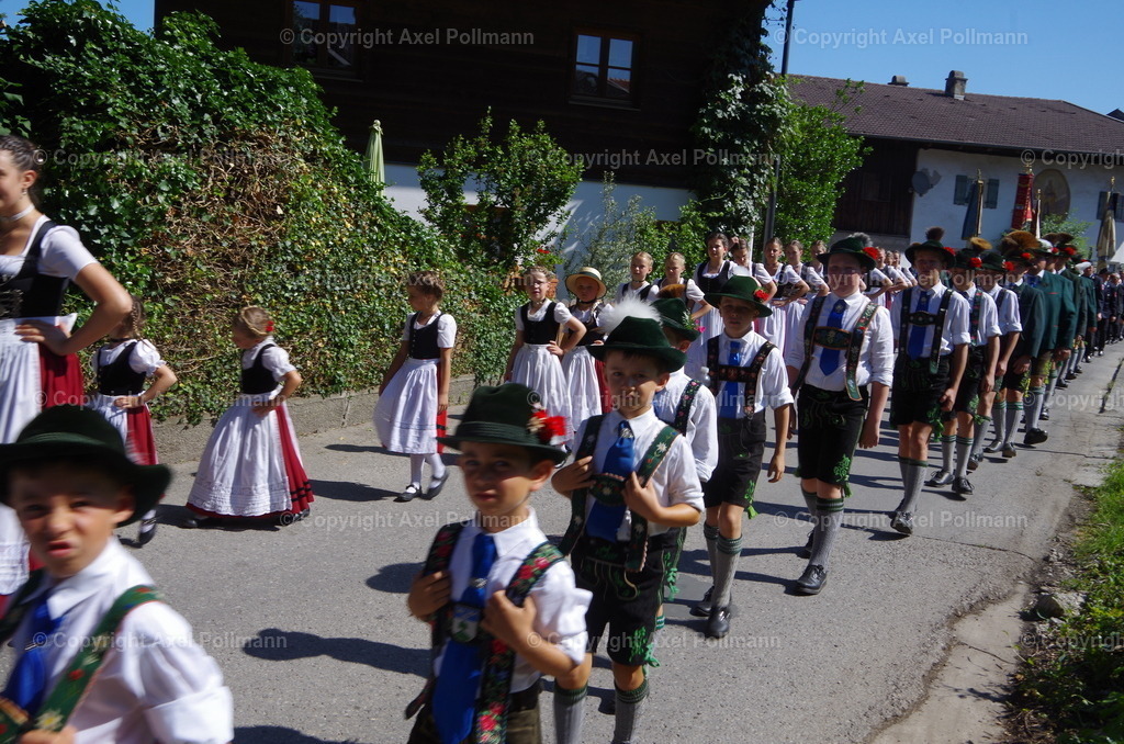IMGP5619 | fotografiert von Axel PollmannLeonhardi Wallfahrt Benediktbeuern und Murnau, Fronleichnam, Fasching, Landschaft im Loisachtal und Benediktbeuern  - Realisiert mit Pictrs.com