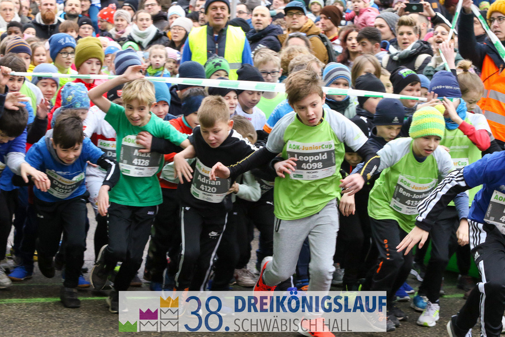 400m AOK Junior Cup | 3 Koenigslauf 2024 400m AOK Junior Cup - Realisiert mit Pictrs.com