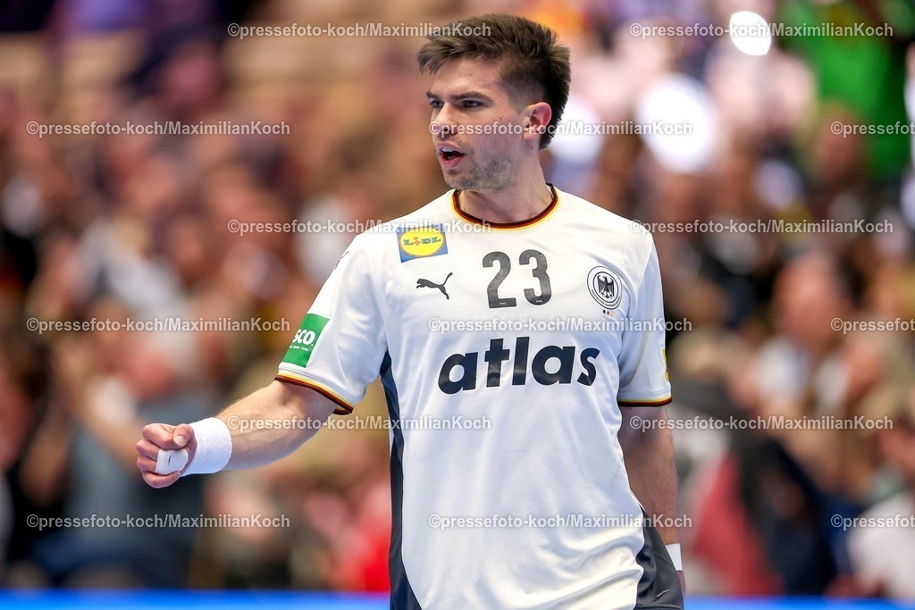 EHF15012602048 | 15.01.2026, Handball, Men's EHF EURO 2026, Deutschland - Östereich, Jyske Bank Boxen in Herning, Dänemark, Preliminary Round:  Renars Uscins (Germany #23) jubelnd