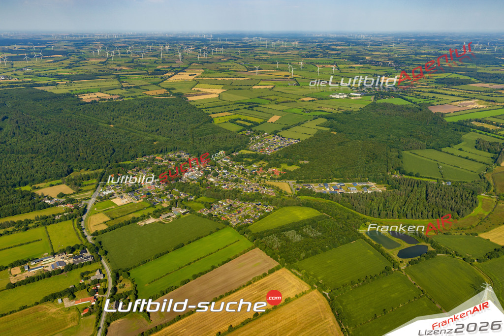 Neue Luftbildaufnahme der Stadt Wallsbüll - Das Luftbild wurde 2025 vom UL-Flugzeug heraus erstellt ( keine Drohnenaufnahme ) - Hochauflösende Luftaufnahme - für Wandbilder und großformatige Ausdrucke geeignet. Das besondere Geschenk!Hier alle&nbsp;Infos zur Lizenzierung der LuftaufnahmeWir fliegen auch dieses Jahr wieder in Ihre Region um Luftbilder zu erstellen.- Luftbild anfragen