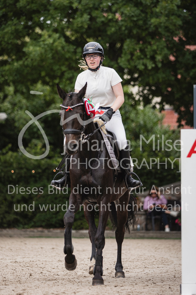 250622_Lemwerder_M2-SprmstAnf-866 | Deine schönsten Turniermomente als professionelle Fotos! Entdecke hochwertige Pferdesport-Fotografie im Online-Shop. Jetzt Fotos finden & bestellen!