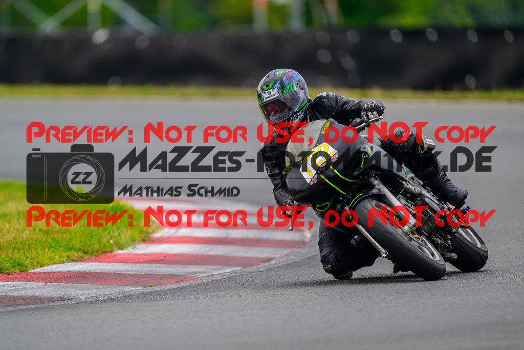 MaZZes_FotoMatrix_240724_6007705_2982 | GELB