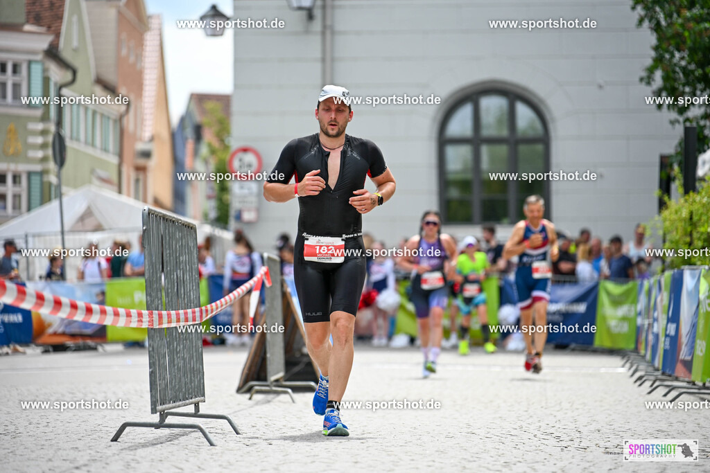 SZI_7948 | Stadttriathlon Erding 2025. #yourpictrs #sportshot_your_pictrs @Sportshotphotography #stadttriathlonerding Copyright: www.sportshot.de