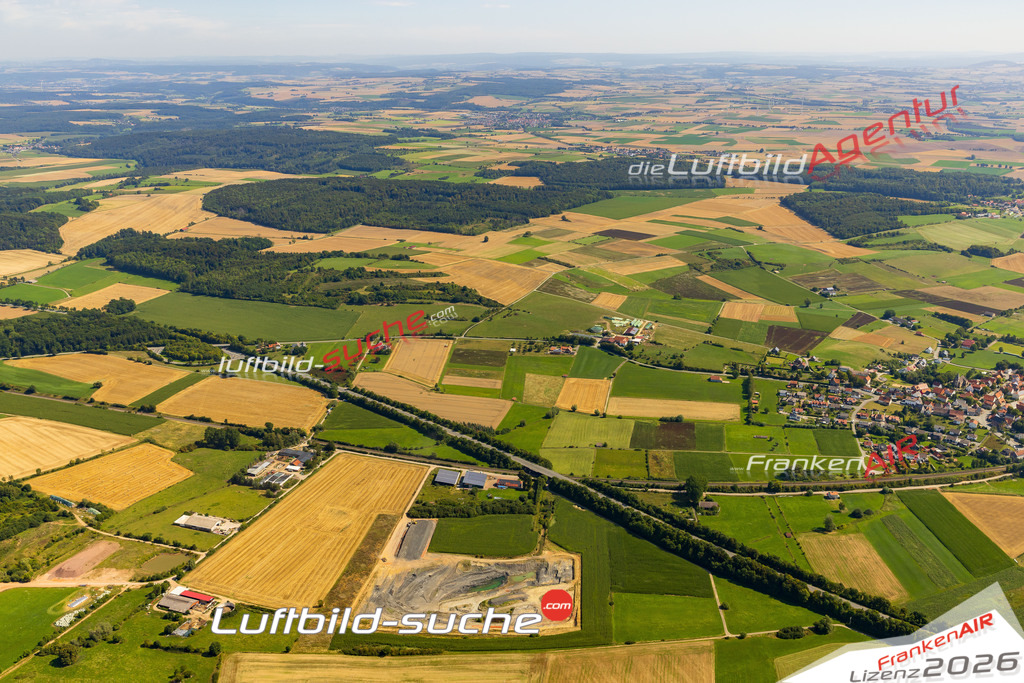 Klassische Luftaufnahme ohne Drohne zeigt:Bonenburg bei Warburg - Die Luftbildaufnahme wurde 2025 vom UL-Flugzeug heraus erstellt ( keine Drohnenaufnahme ) - Hochauflösende Luftaufnahme -Nicht vergleichbar mit Google Maps oder Satelittenbilder- Die Geschenkidee !Mit Lizenz und Bildrechte bestellbar